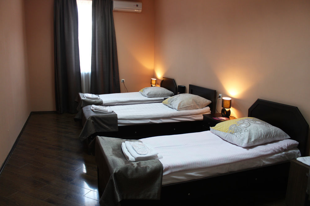 แอทเลติกส์ Hotel Tbilisi ภายนอก รูปภาพ