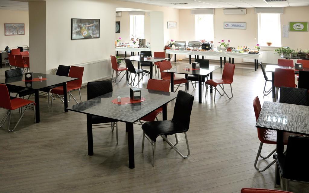 แอทเลติกส์ Hotel Tbilisi ภายนอก รูปภาพ